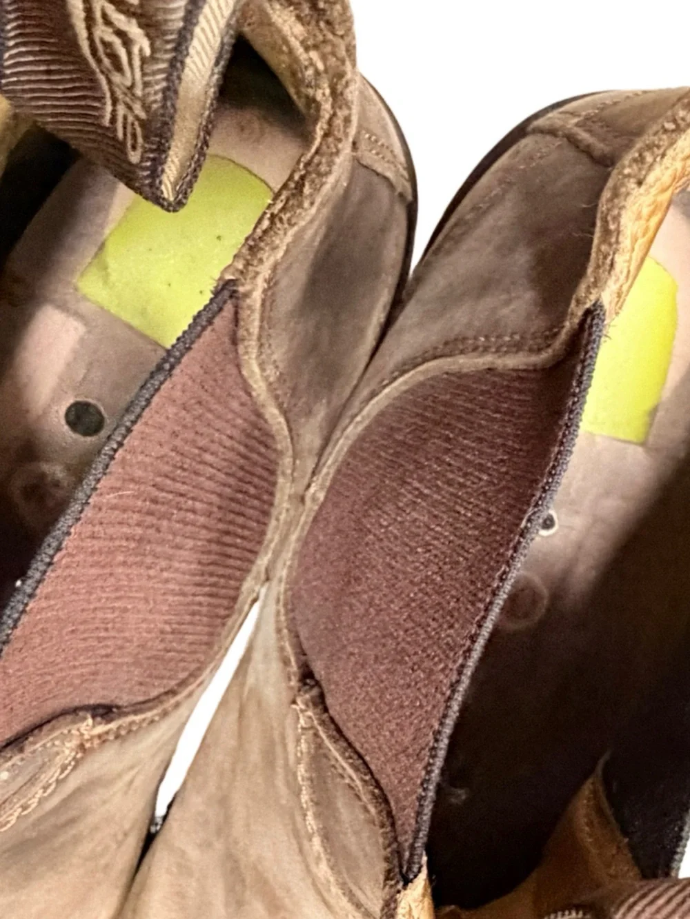 Blundstone 585 Classic Chelsea boots in Rustic Brown
